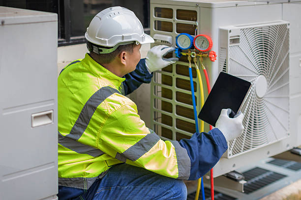 Professional Emergency Ac Repair technician working in Mead, CO
